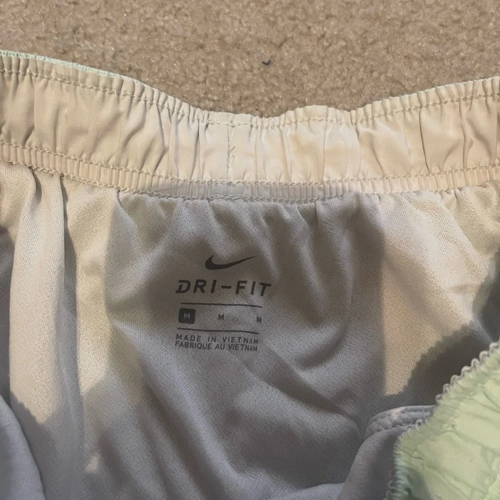 women’s nike running shorts